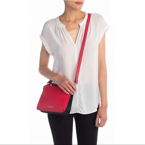 Calvin Klein Pebble Crossbody Bag - Picture 5 of 15